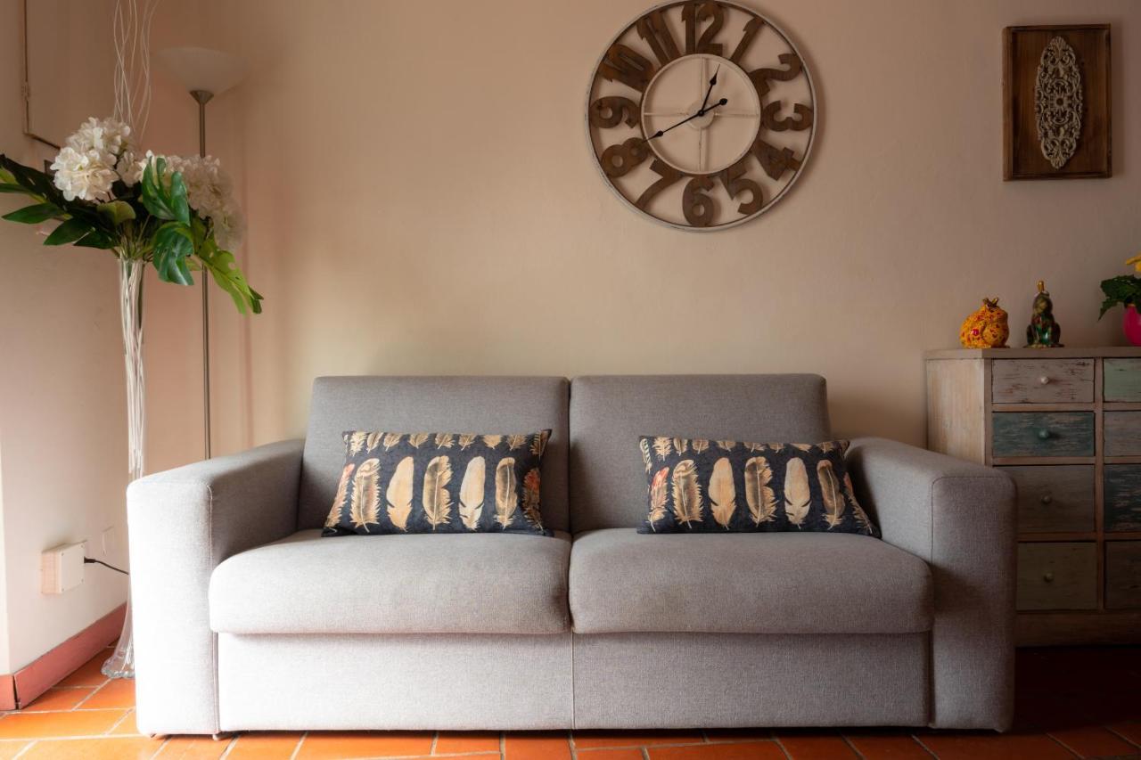 Tuscany Barn - Relax E Private Parking Lucca Bagian luar foto